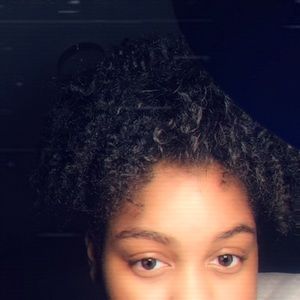 Meet your Posher, Maya